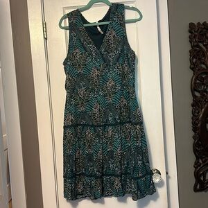 LC Lauren Conrad Dress Vneck, sleeveless